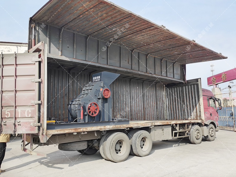 無篩底雙級破碎機發(fā)貨 中型破碎機發(fā)往云南
