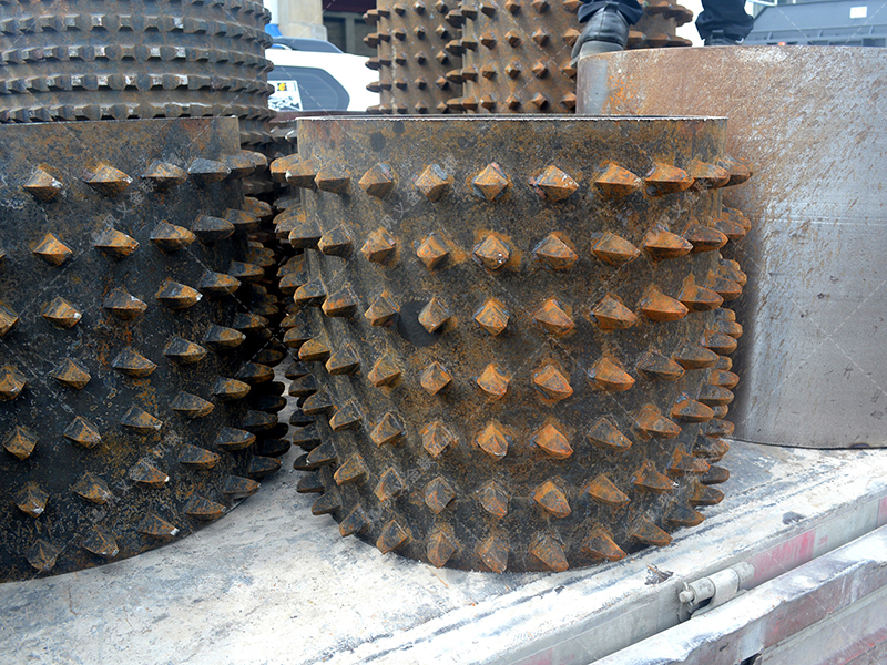 石灰石破碎生產線配雙齒輥合適嗎?關鍵看這2個指標! 石灰石破碎生產線配雙齒輥合適嗎?關鍵看這2個指標!